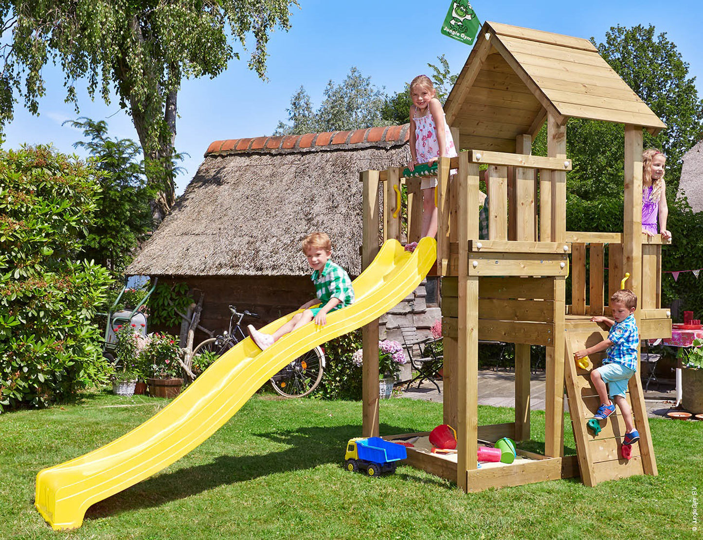 Leikkitornikokonaisuus Jungle Gym Cubby keltainen liukumäki