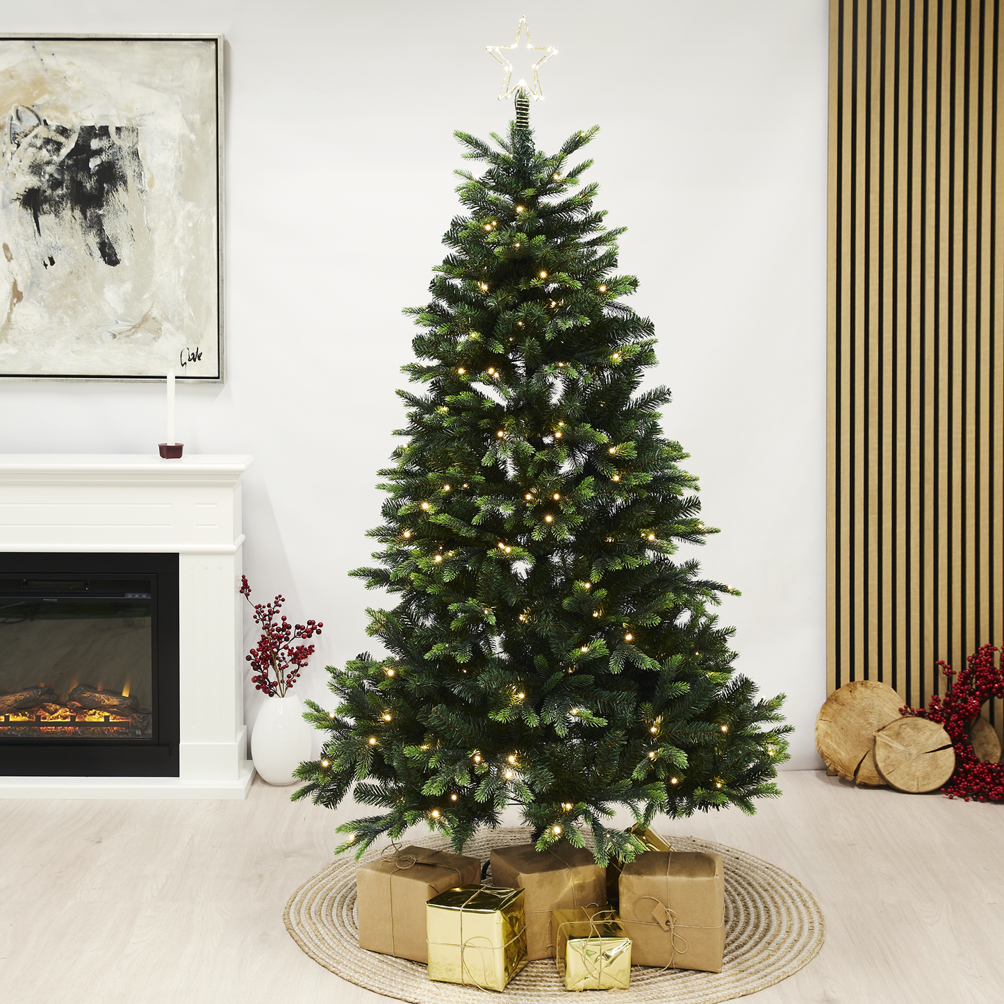 Joulukuusi PE/PVC "LIFA", Luokka A+ 150X106 CM valoilla ja  latvatähdellä NORDIC WINTER
