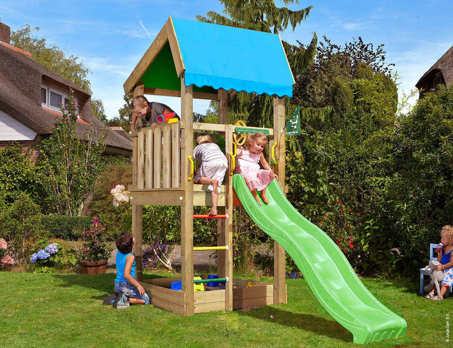 Leikkitornikokonaisuus Jungle Gym Home 2.1 ja vihreä liukumäki