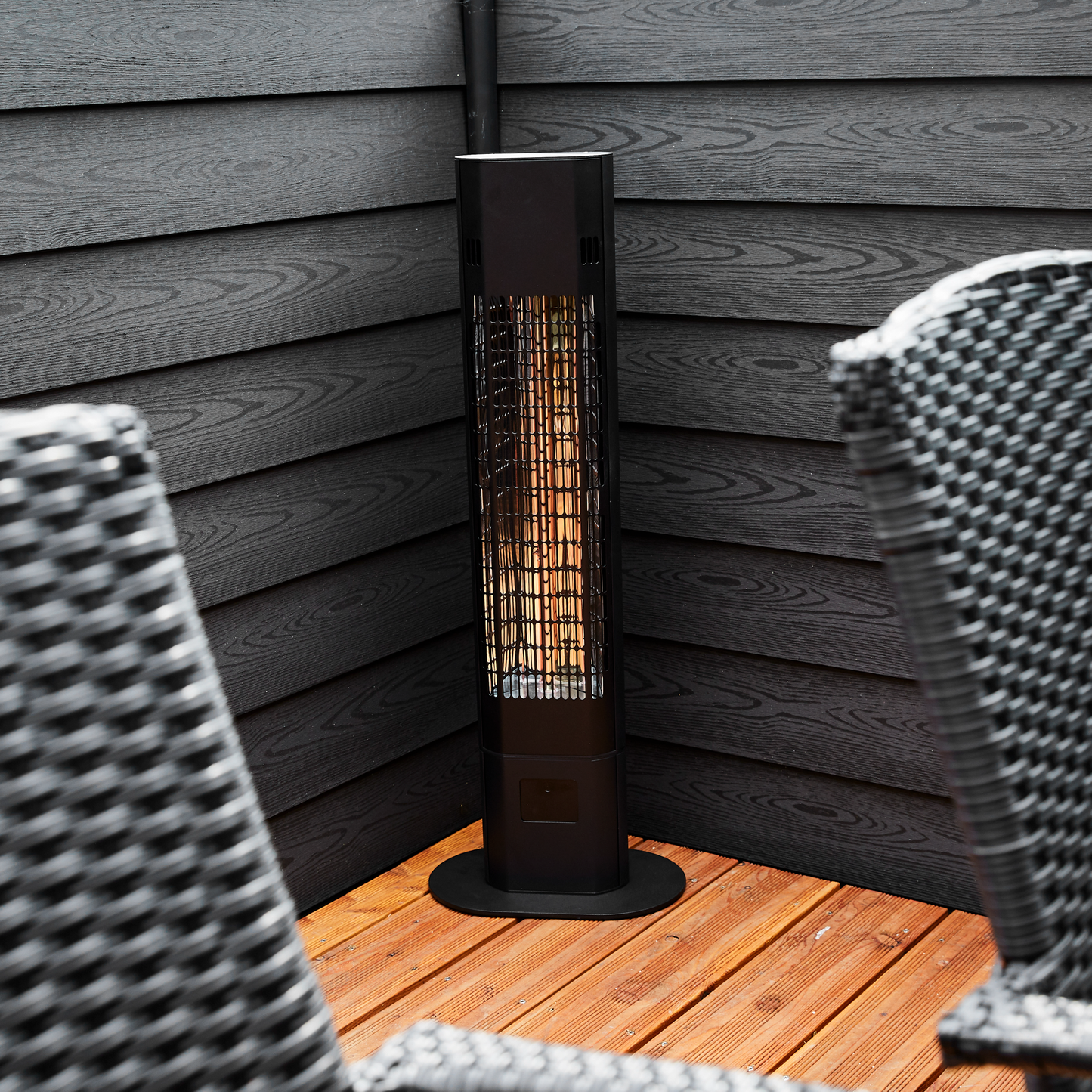 Terassilämmitin 1800W lattiamalli, kaukosäädin, soft touch, musta HORTUS