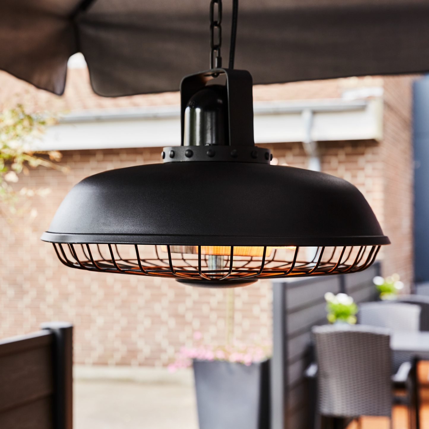 Terassilämmitin 600/1200/1800 W ripustettava malli, kaukosäädin, soft touch-painike HORTUS