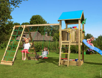 Leikkitornikokonaisuus Jungle Gym Castle 2.1 ja 2-Climb Module 220 ja sininen liukumäki