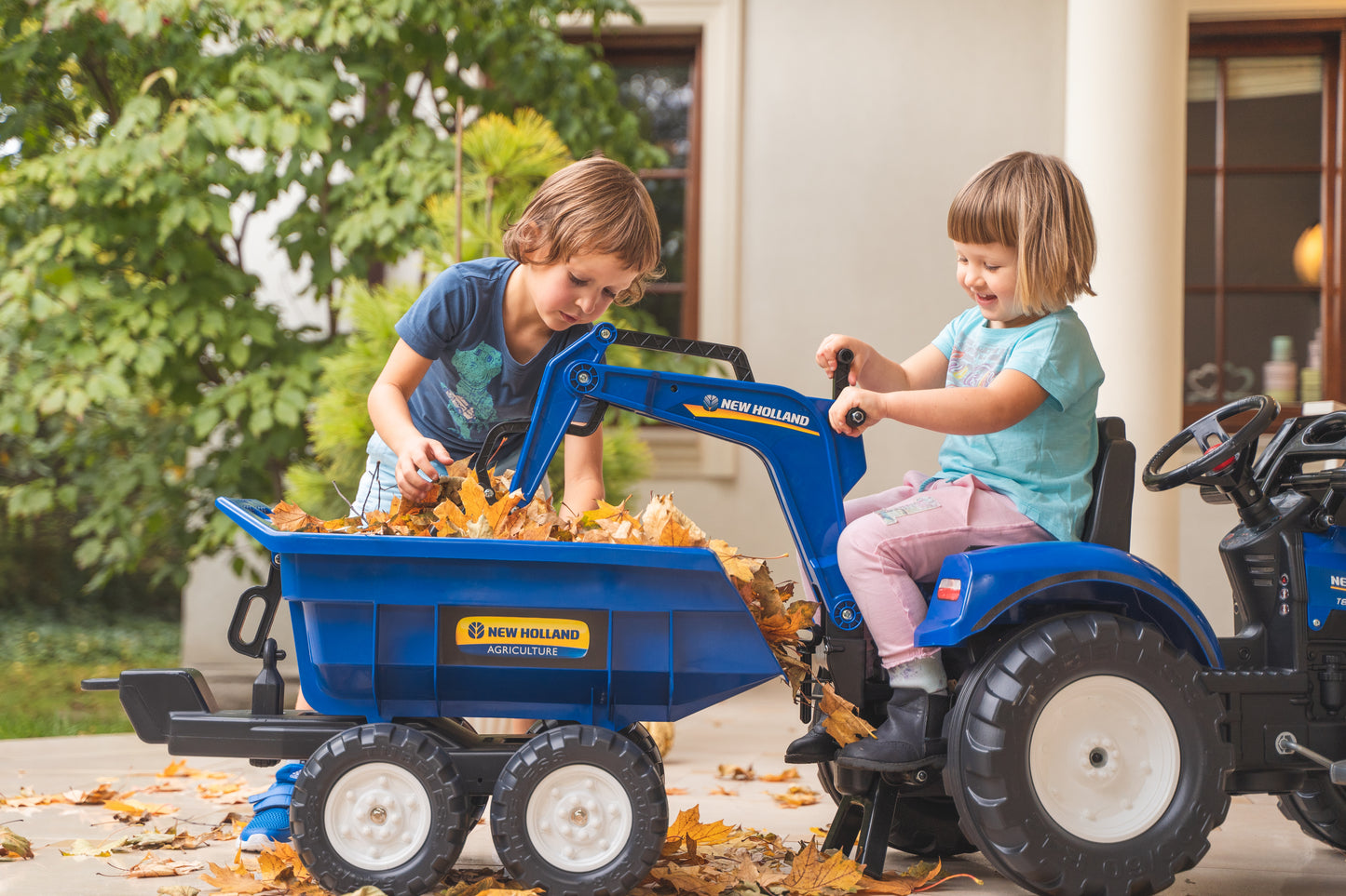 Kaivuri sis. peräkärryn kipillä FALK New Holland
