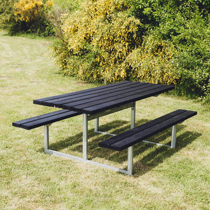 Picnic -pöytäsetti "FRIGG", mustaksi petsattu puu ja galvanoitu runko, 175 x 140 cm HORTUS