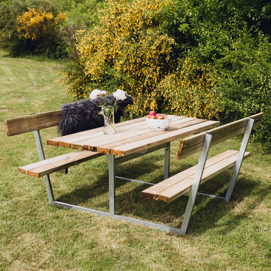 Picnic -pöytäsetti "FREJA", painekyllästetty puu ja galvanoitu runko, 175 x 180 cm HORTUS