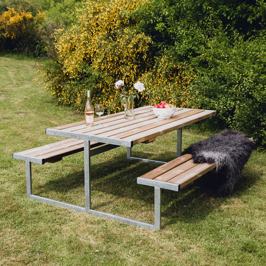 Picnic -pöytäsetti "ODIN", painekyllästetty puu ja galvanoitu runko, 180 x 185 cm HORTUS