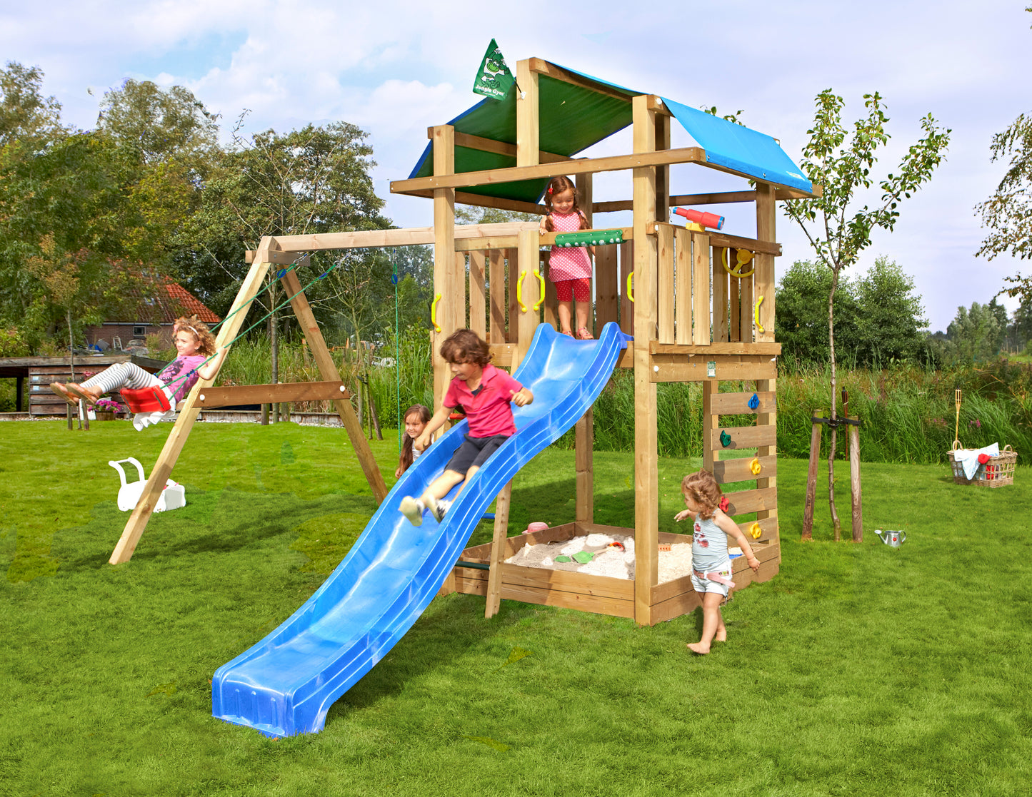 Leikkitorni Jungle Gym Fort 2.1 ja Swing Module sekä sininen liukumäki
