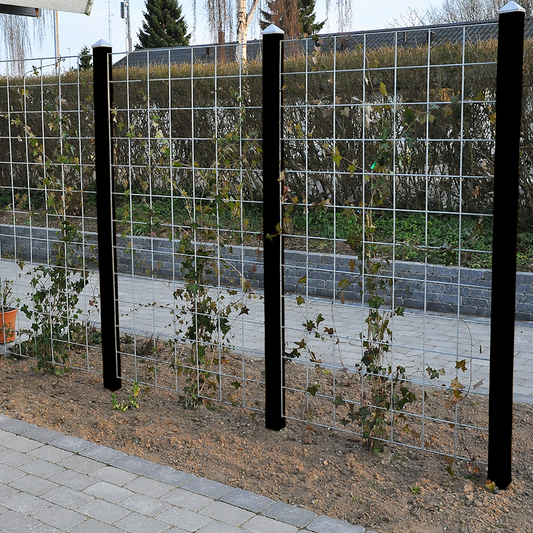 Lisäosa HORTUS metalliverkkopaneeliaitaan, 1 paneeli 120 x 90 cm kiinnikkeineen ja 1 kpl mustaksi maalattuja 240 cm tolppia