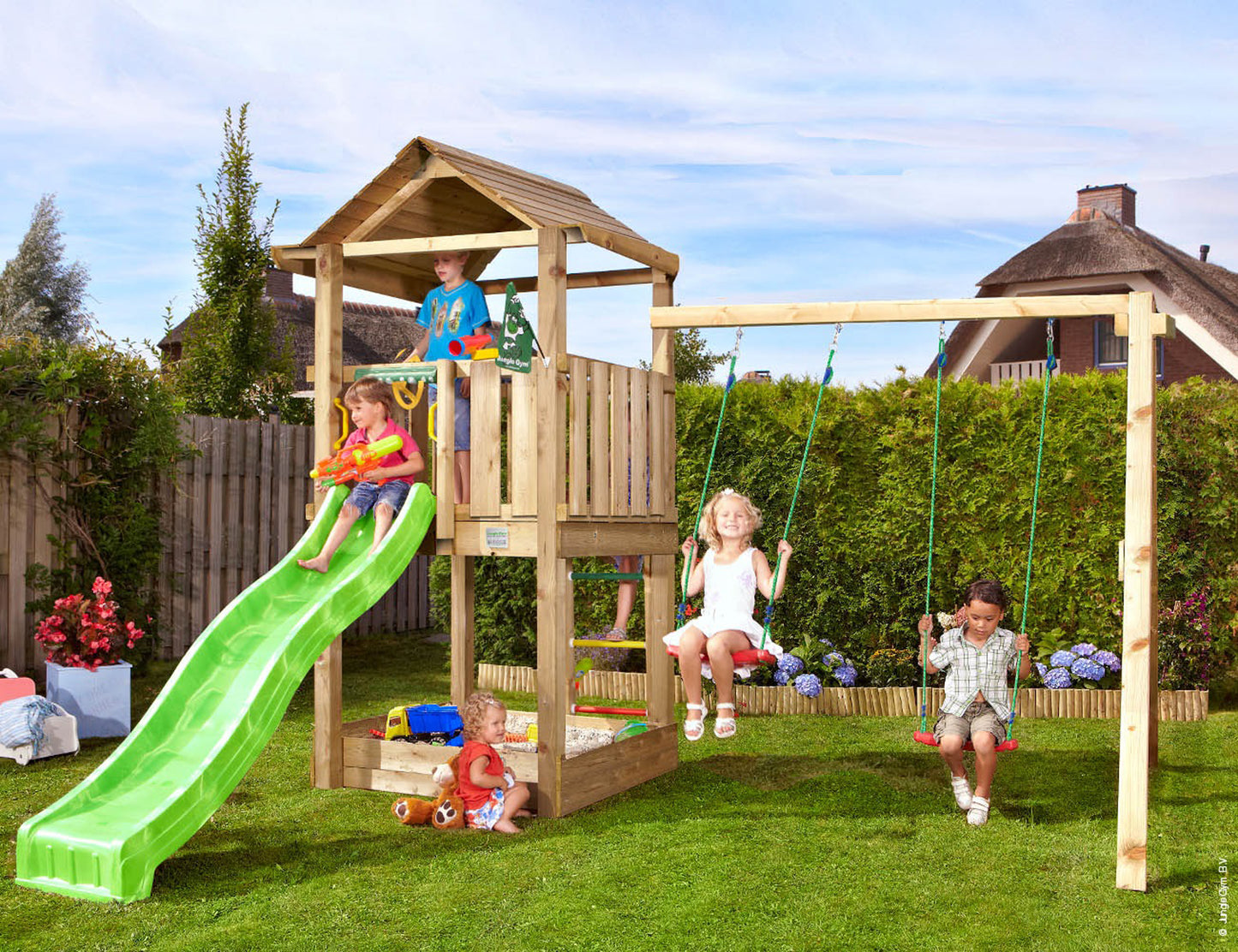 Leikkitornikokonaisuus Jungle Gym House 2.1 ja 2-Swing Module 220 ilman liukumäkeä